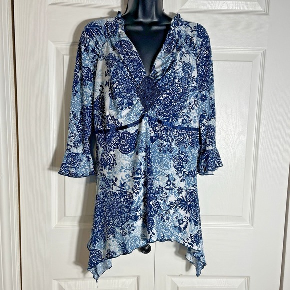 Fashion Bug Tops - Vintage Y2K Fashion Bug Babydoll Shirt Women 14/16 White Blue Floral Asymmetric